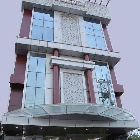 Hotel D' Sapphire กูวาฮาติ ภายนอก รูปภาพ