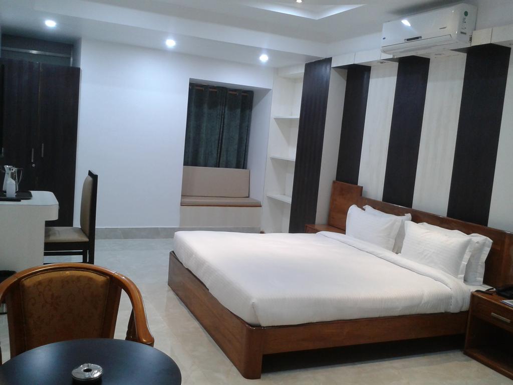 Hotel D' Sapphire กูวาฮาติ ห้อง รูปภาพ