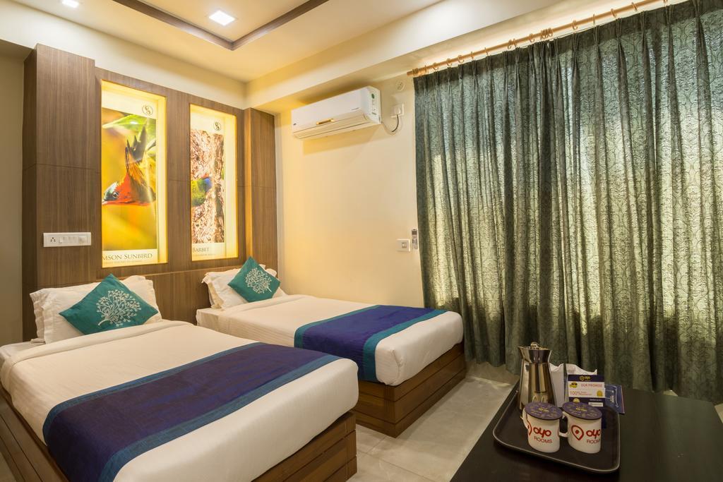 Hotel D' Sapphire กูวาฮาติ ภายนอก รูปภาพ