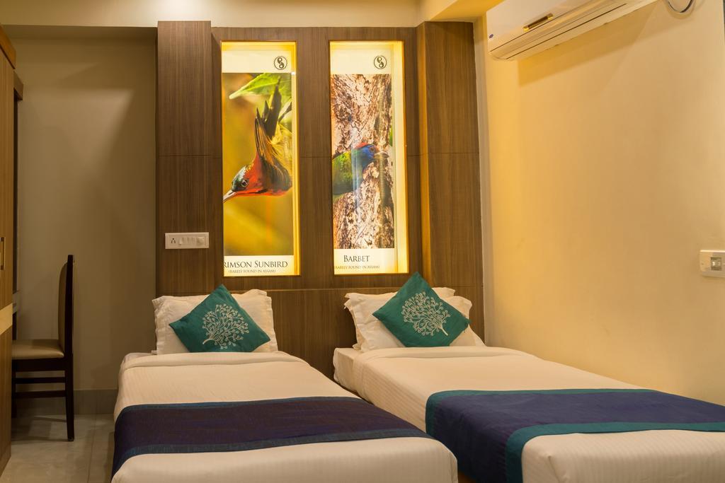 Hotel D' Sapphire กูวาฮาติ ภายนอก รูปภาพ