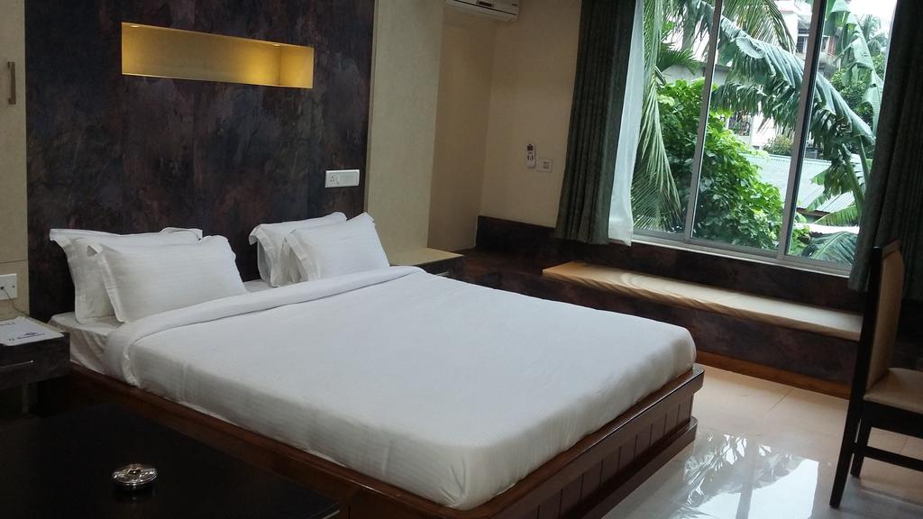 Hotel D' Sapphire กูวาฮาติ ภายนอก รูปภาพ